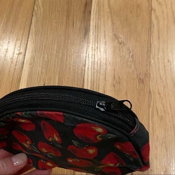 Small apples print toiletries / make-up bag - Picture 6 of 10